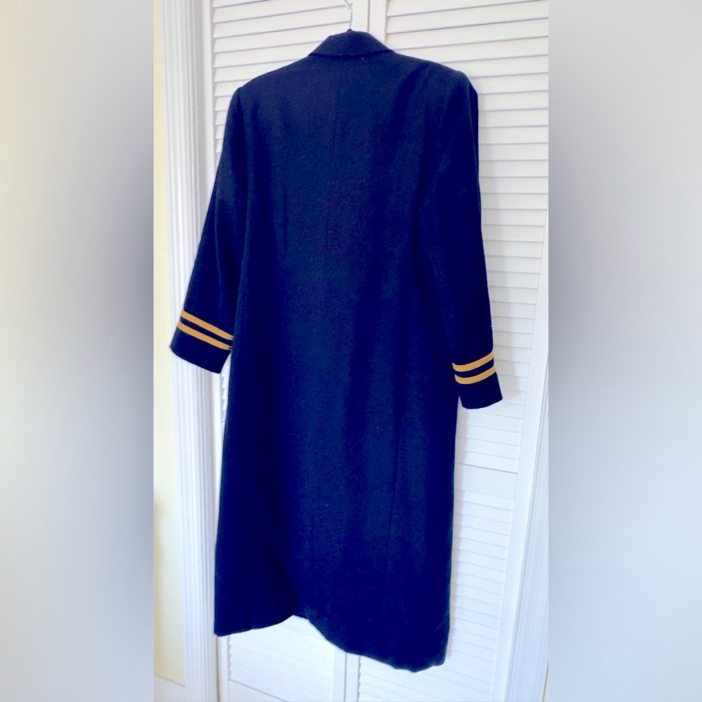 Christian Dior 1980 Navy Double-Breasted Coat with Gold Accents - Picture 2 of 4